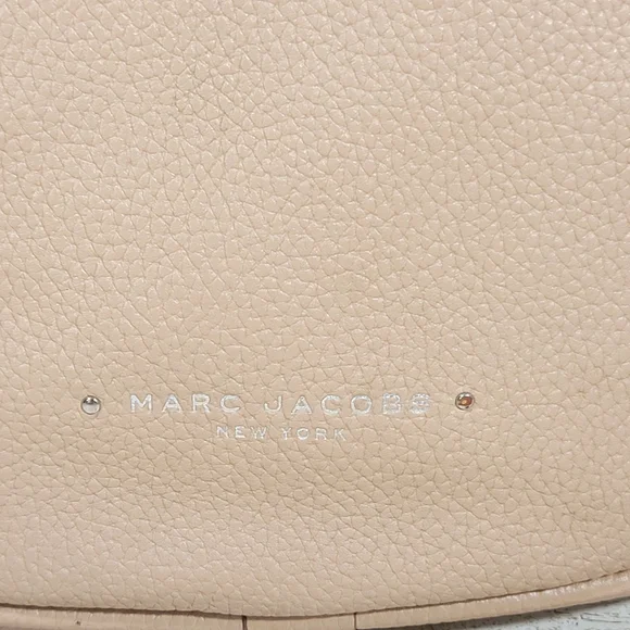 MARC JACOBS Falafel Leather Saddle Bag In Cocoon - Picture 6 of 14